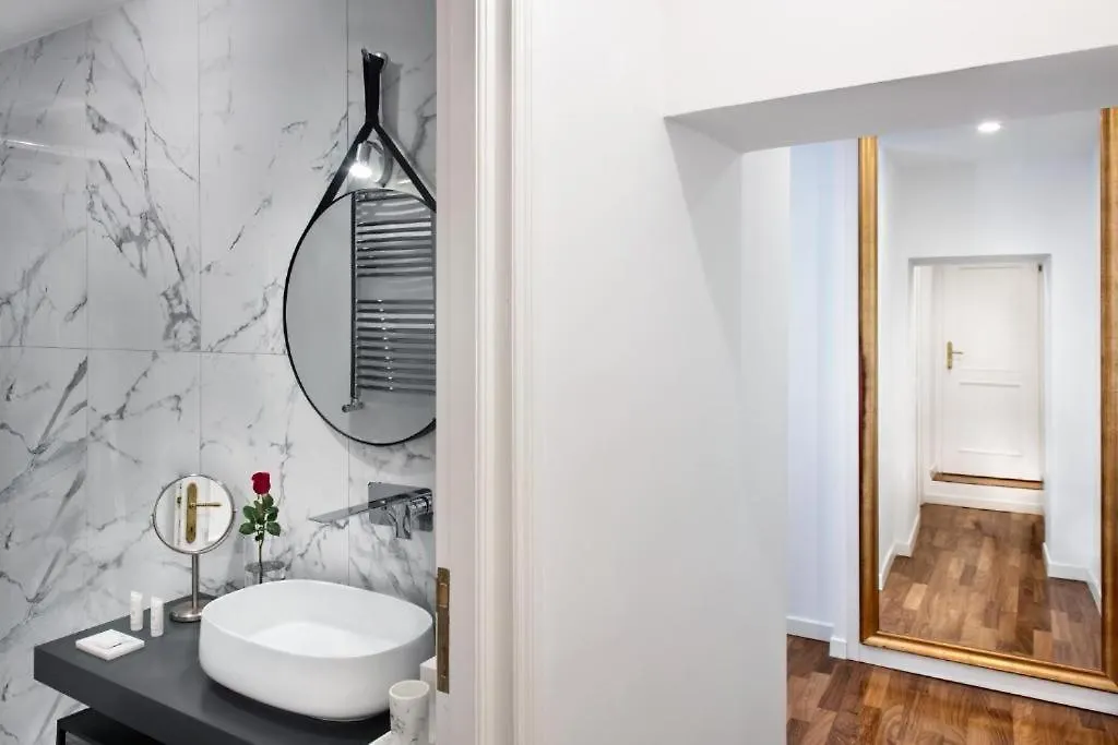 Διαμέρισμα Piazza Di Spagna 32 Fellini Design Suites Ρώμη